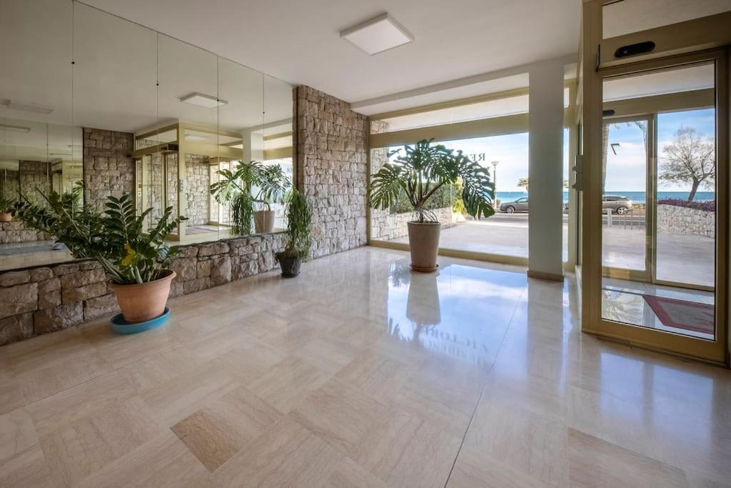 06B - Beautiful 2 Rooms With Terrace Sea View روكوبرُن كاب مارتي المظهر الخارجي الصورة